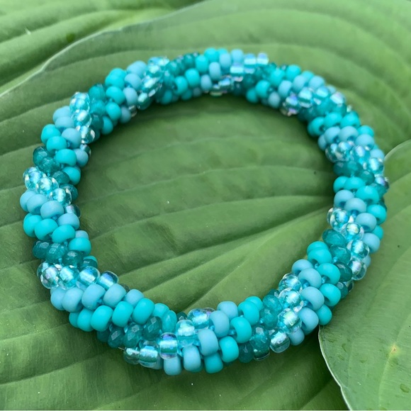 Aqua twist bracelet - Picture 6 of 7